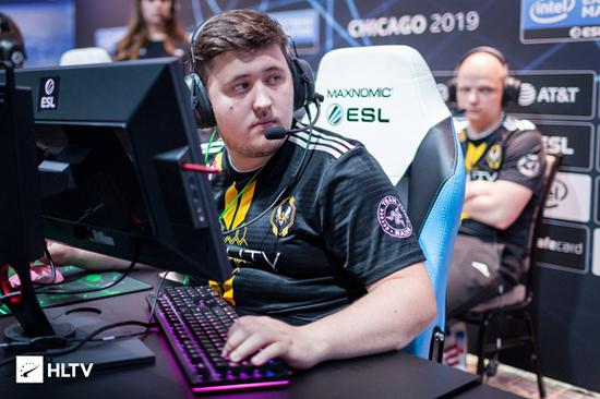 成都银龄战队电竞友谊赛展现新风尚